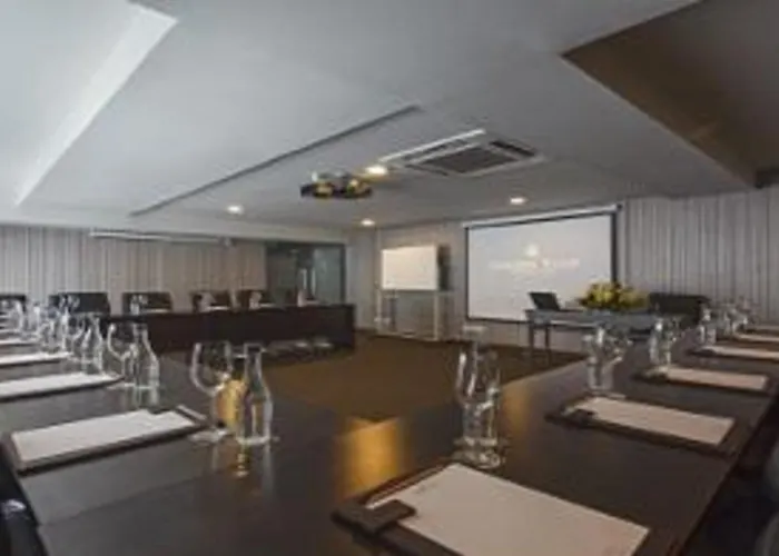 The Mandison - Formerly Golden Tulip Mandison Hotel 4*