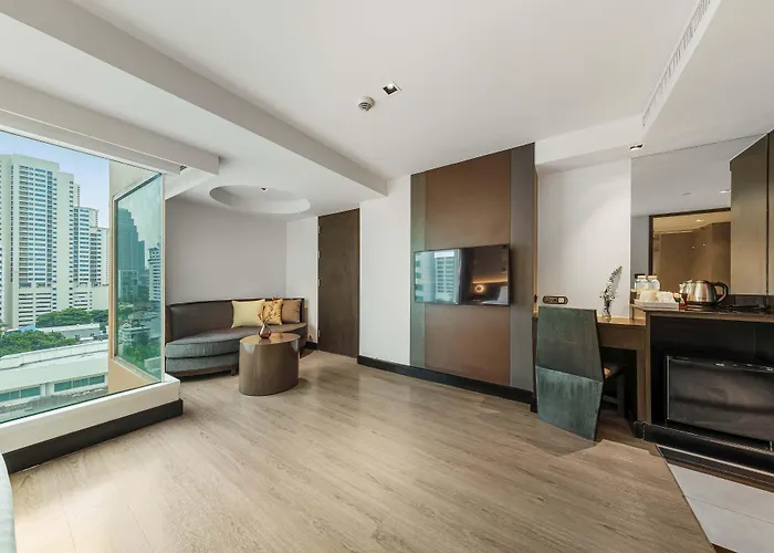 Golden Tulip Mandison Suites 4*