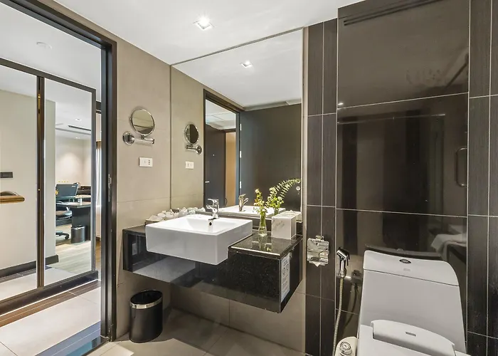 Golden Tulip Mandison Suites Hotel Bangkok